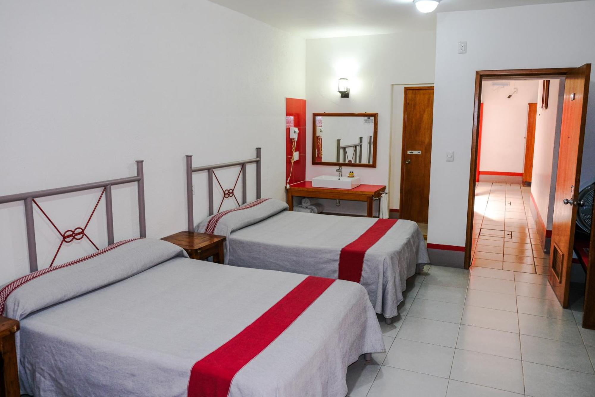 Hotel Posada El Cid Oaxaca Bagian luar foto